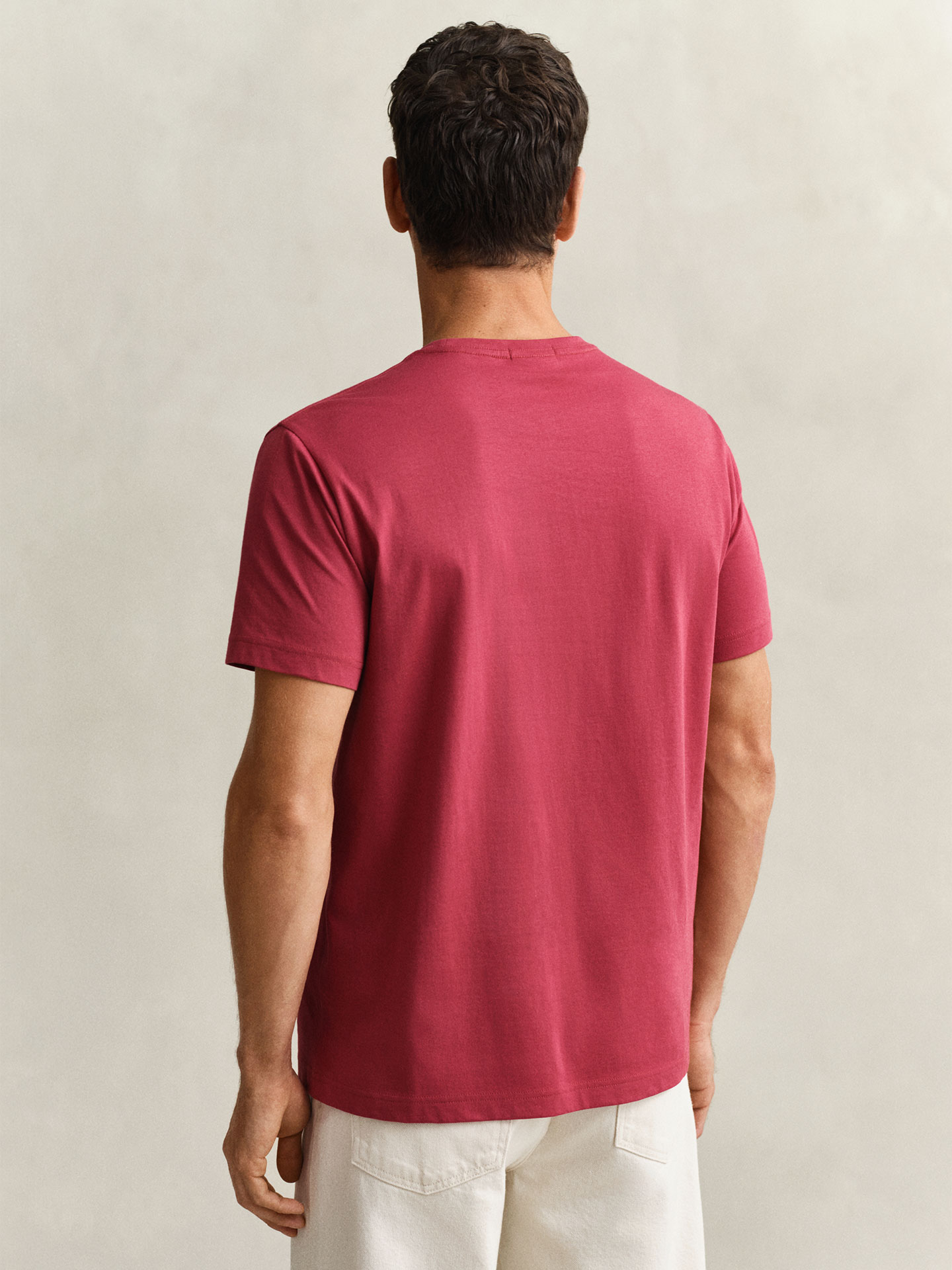 T-shirt com Logótipo Bordado
