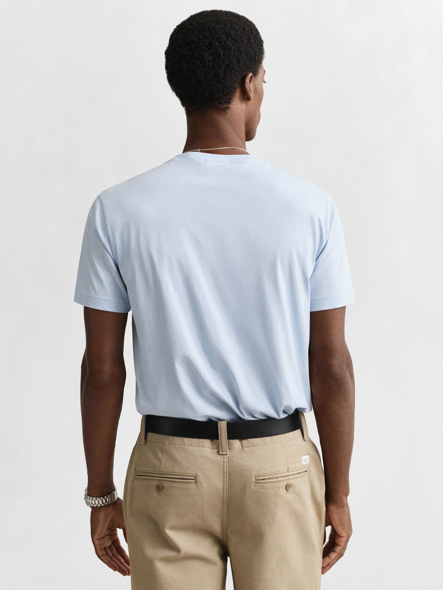 T-shirt com Logótipo Bordado