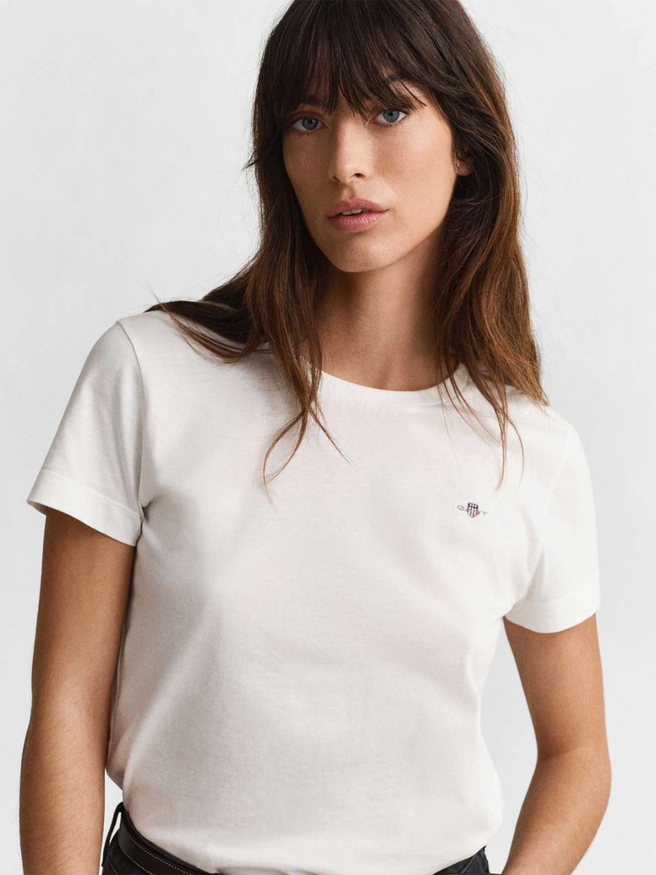 T-shirt com Log�tipo Bordado