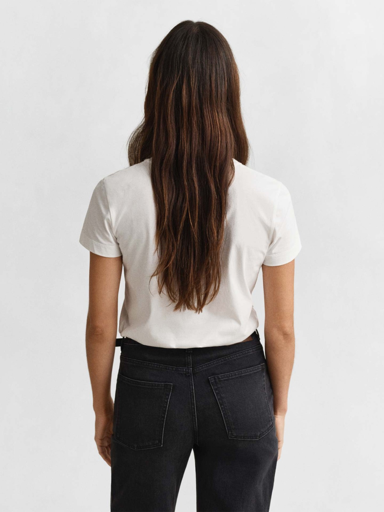 T-shirt com Log�tipo Bordado