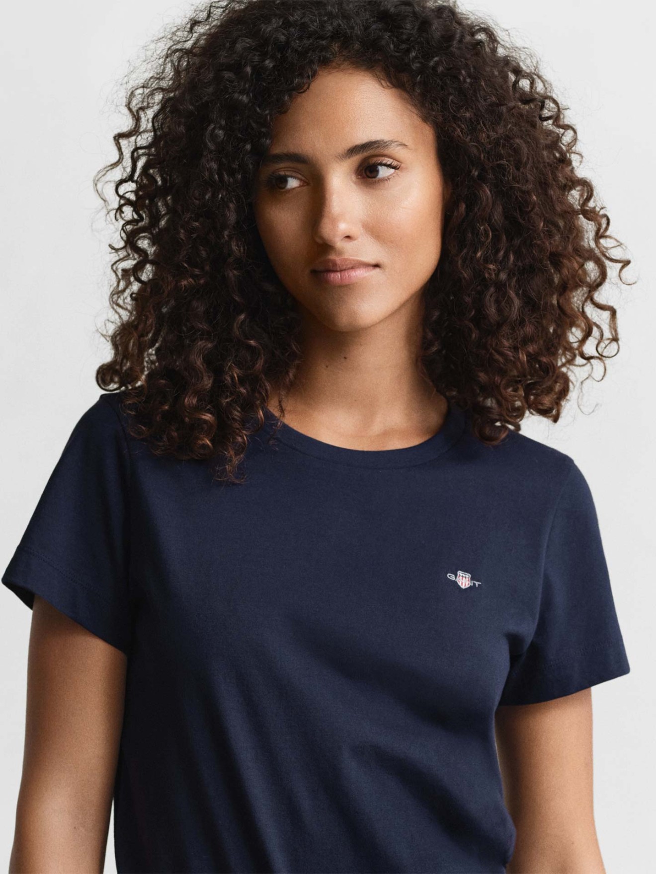 T-shirt com Log�tipo Bordado