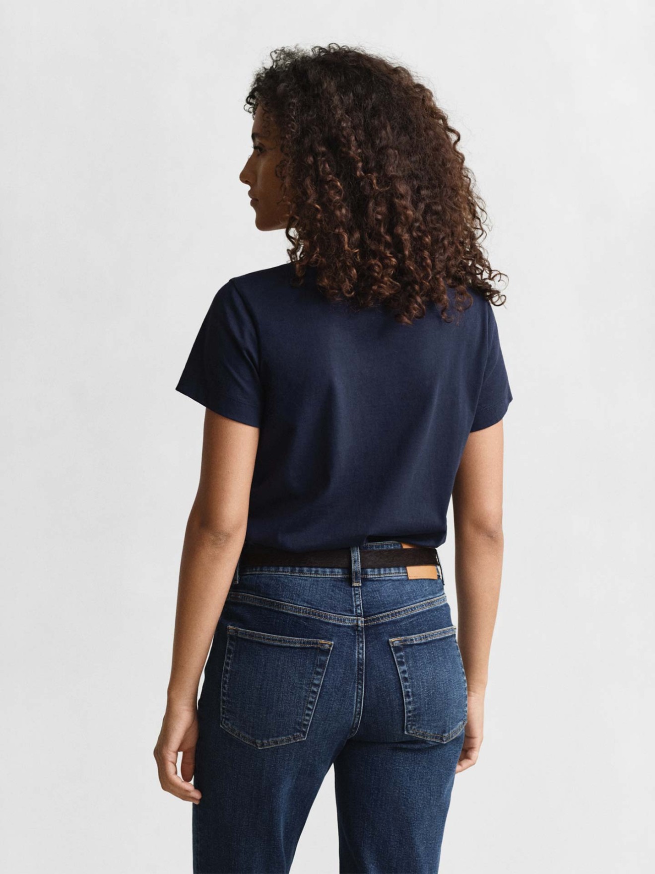 T-shirt com Log�tipo Bordado