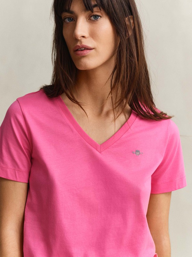 T-shirt com Decote em V