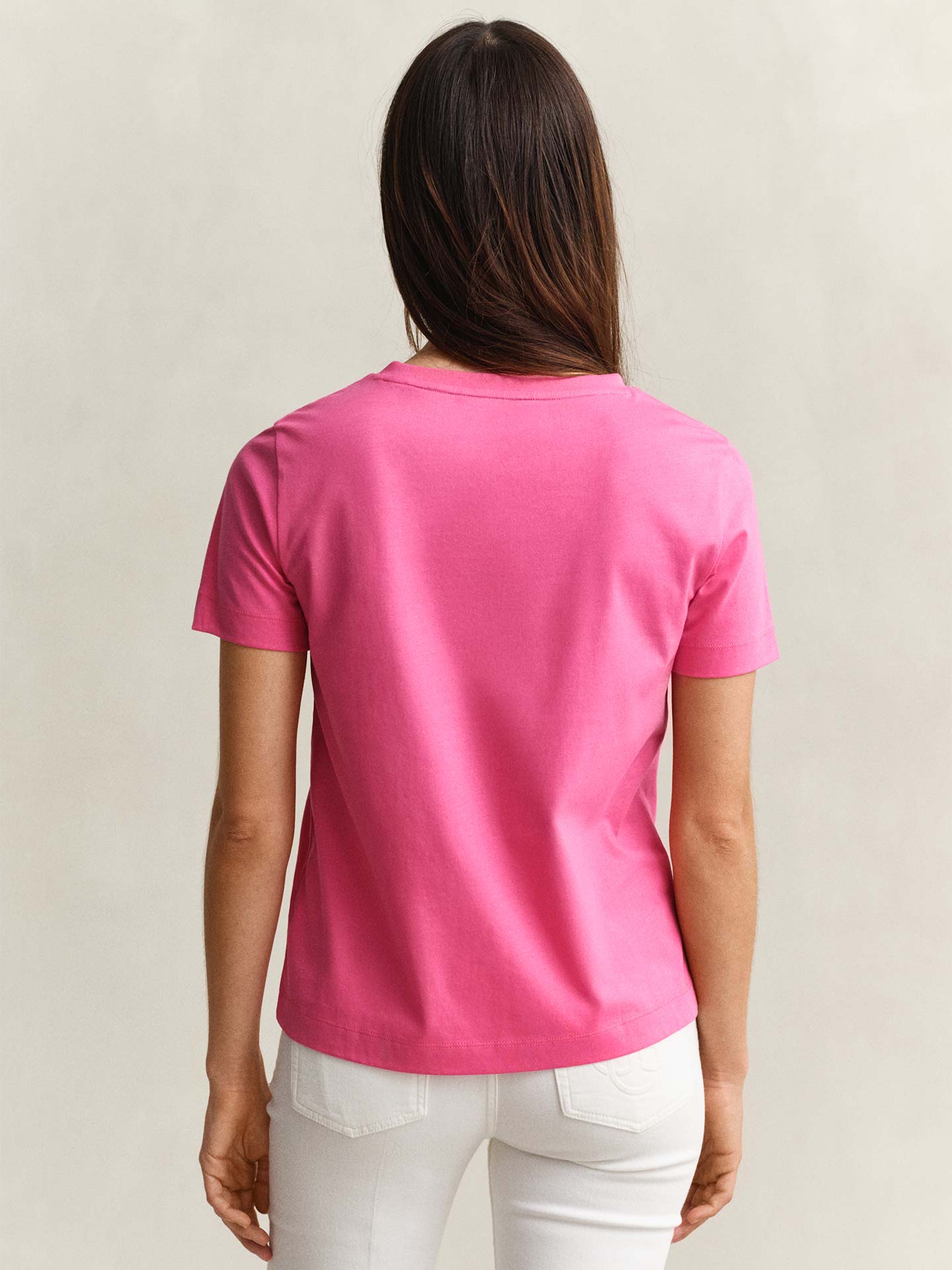 T-shirt com Decote em V