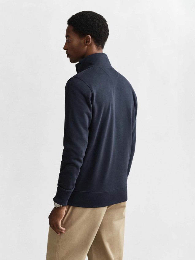 Casaco com Fecho de Correr e Gola Alta