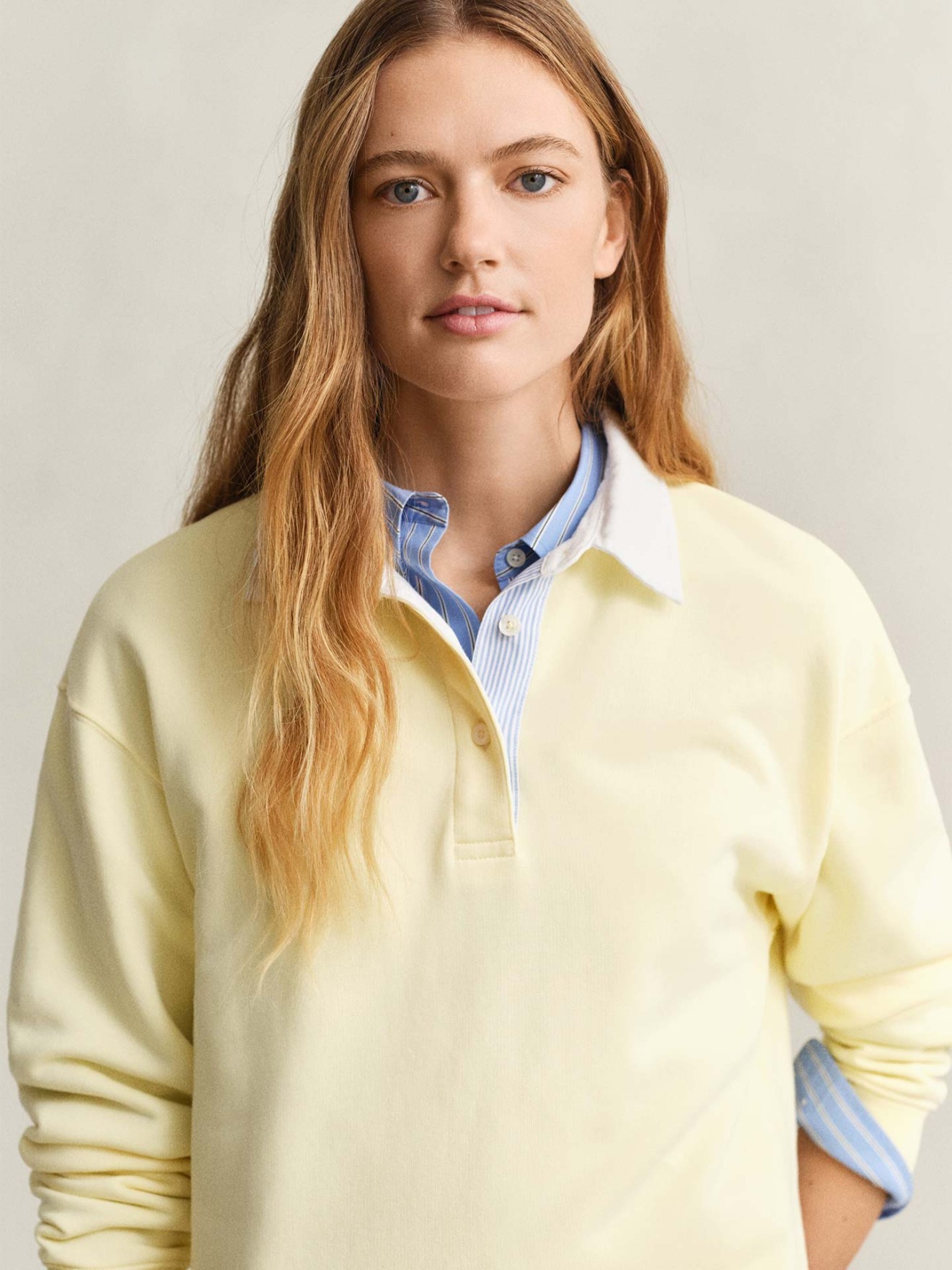 Sweatshirt com Gola de Polo