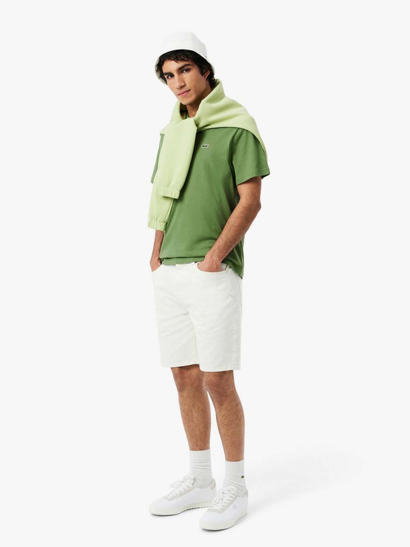 T-shirt com Log�tipo Bordado