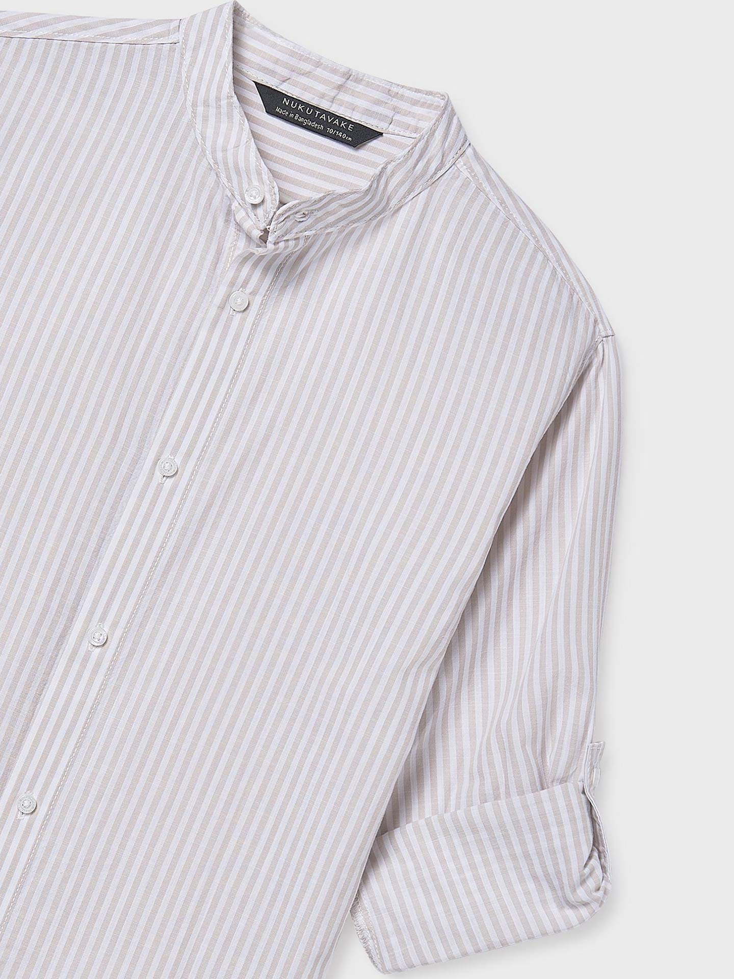 Camisa com Gola Mandarim às Riscas