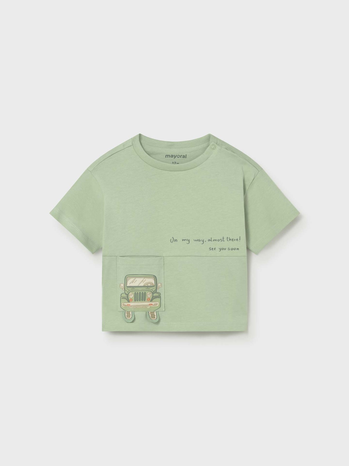 T-shirt com Bolso e Estampado