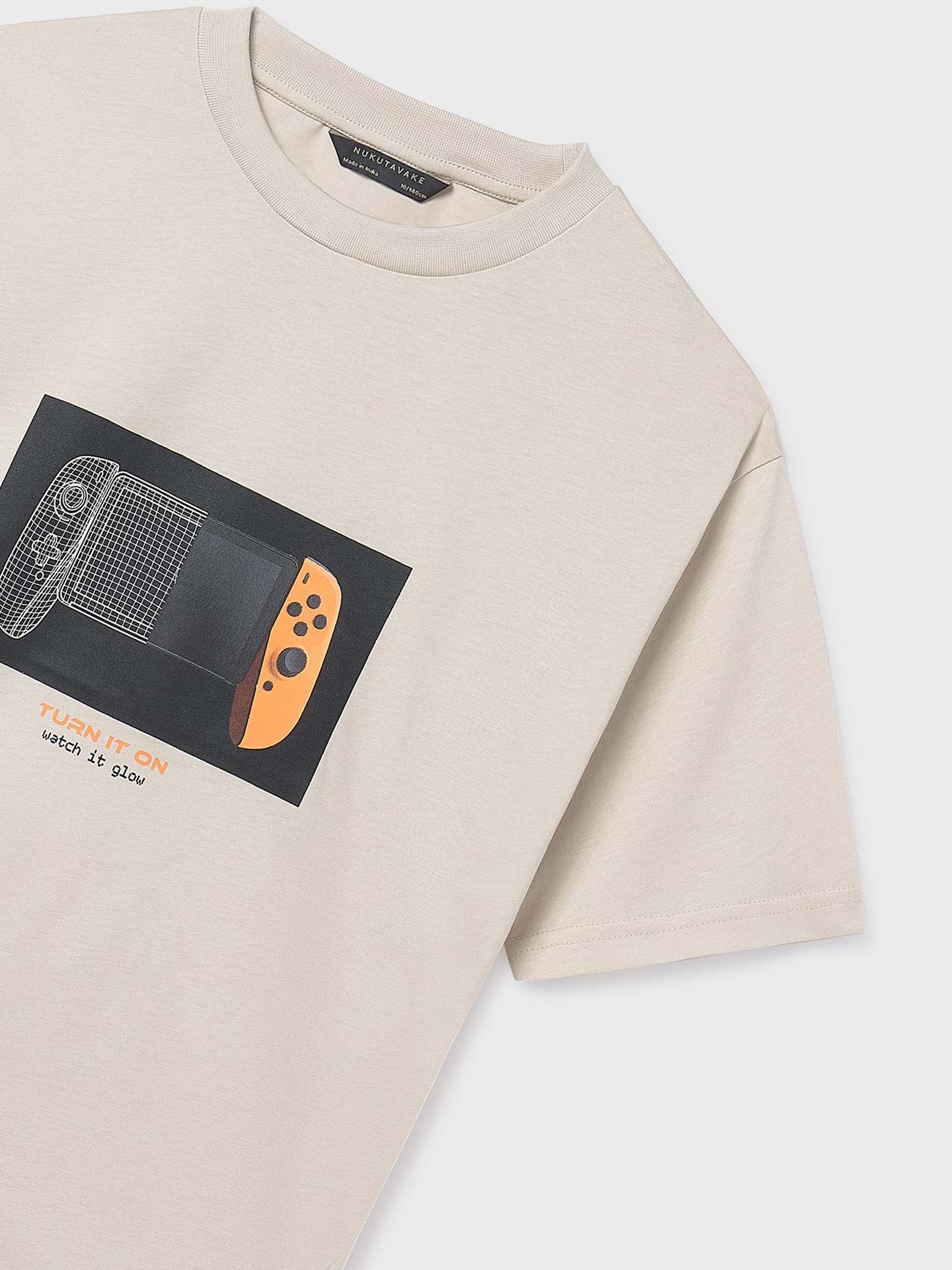 T-shirt com Estampado