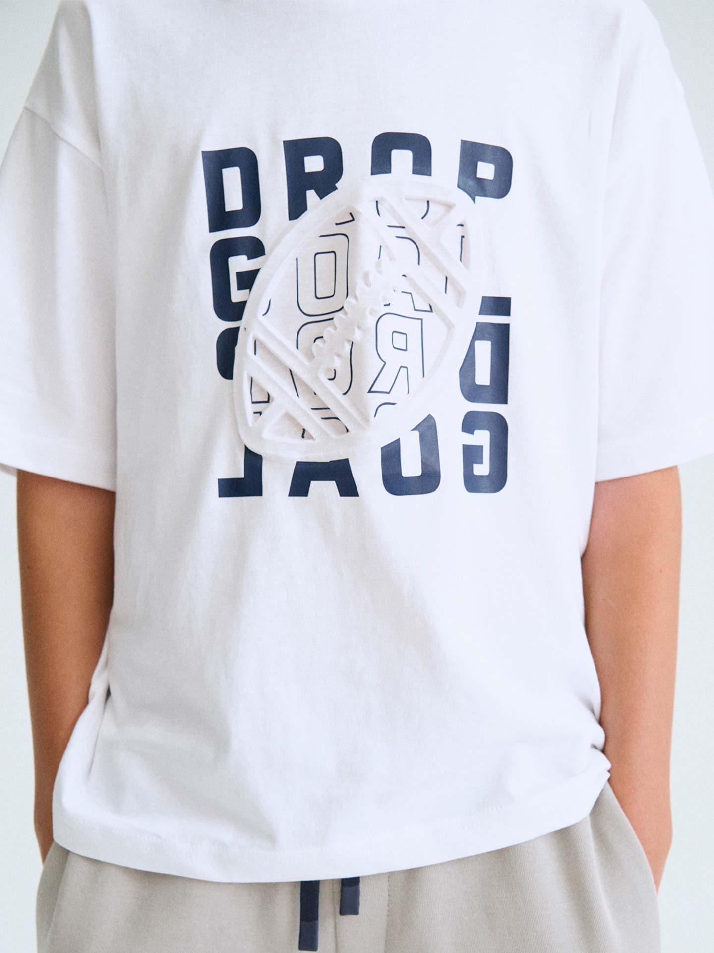 T-shirt com Estampado em Relevo