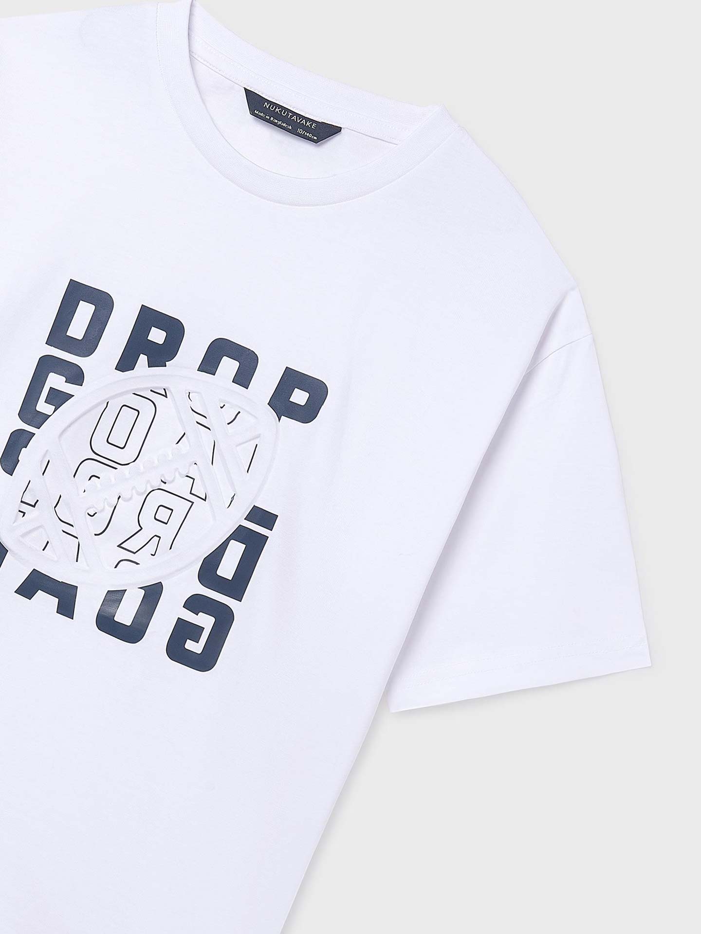 T-shirt com Estampado em Relevo