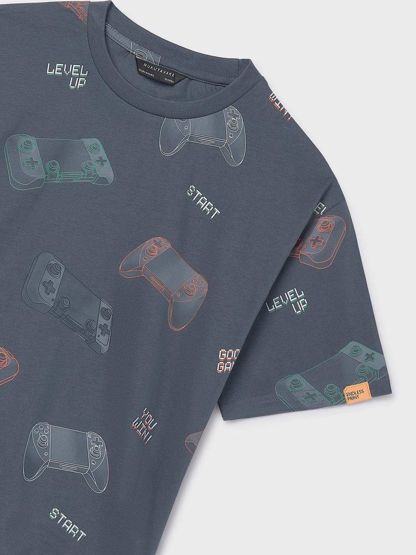 T-shirt com Estampado de Videojogos