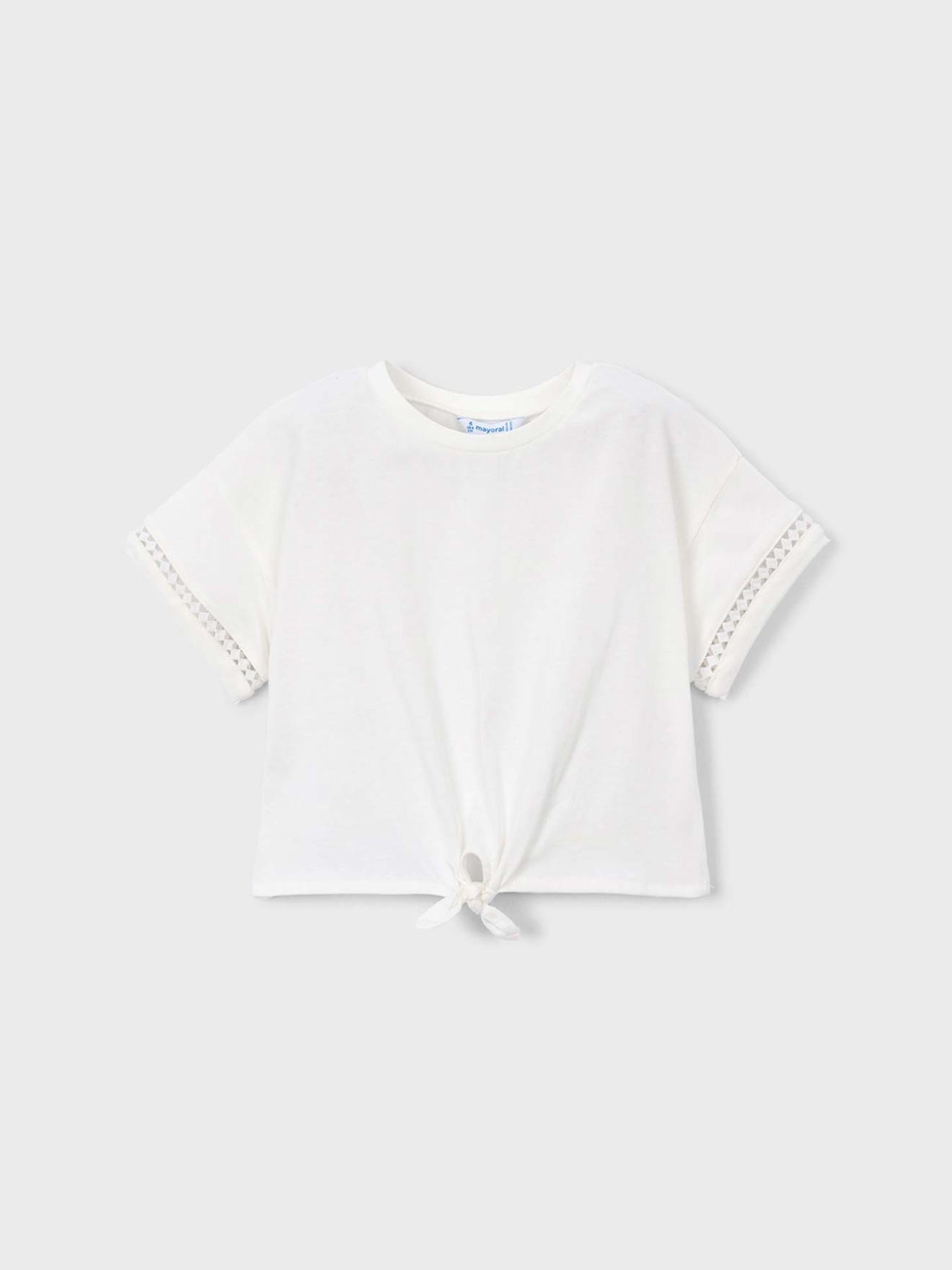 T-shirt com N� Frontal e Detalhe Bordado