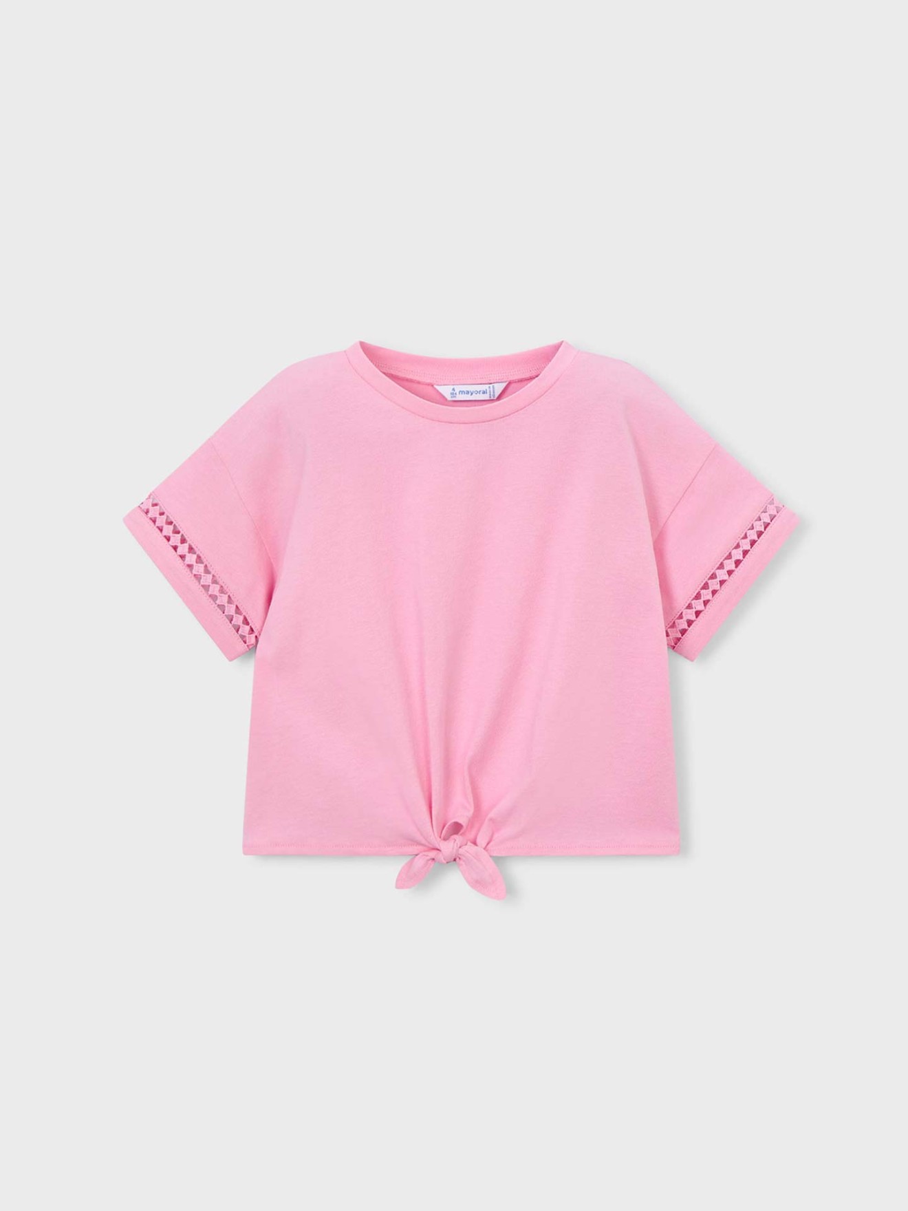 T-shirt com Nó Frontal e Detalhe Bordado