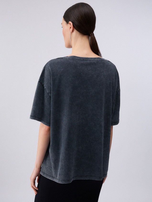 T-shirt Oversize com Estampado e Aplicações