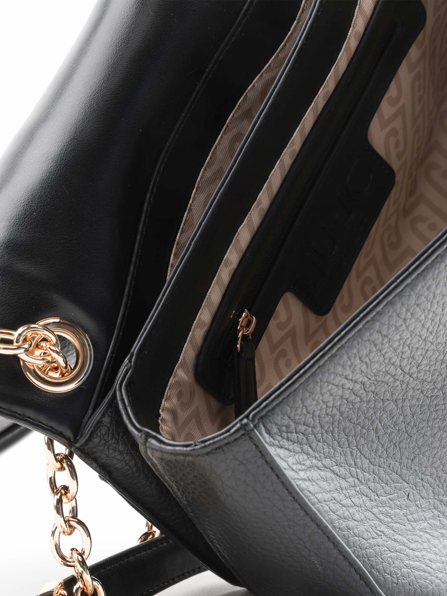 Mala de Tiracolo Retangular com Aba