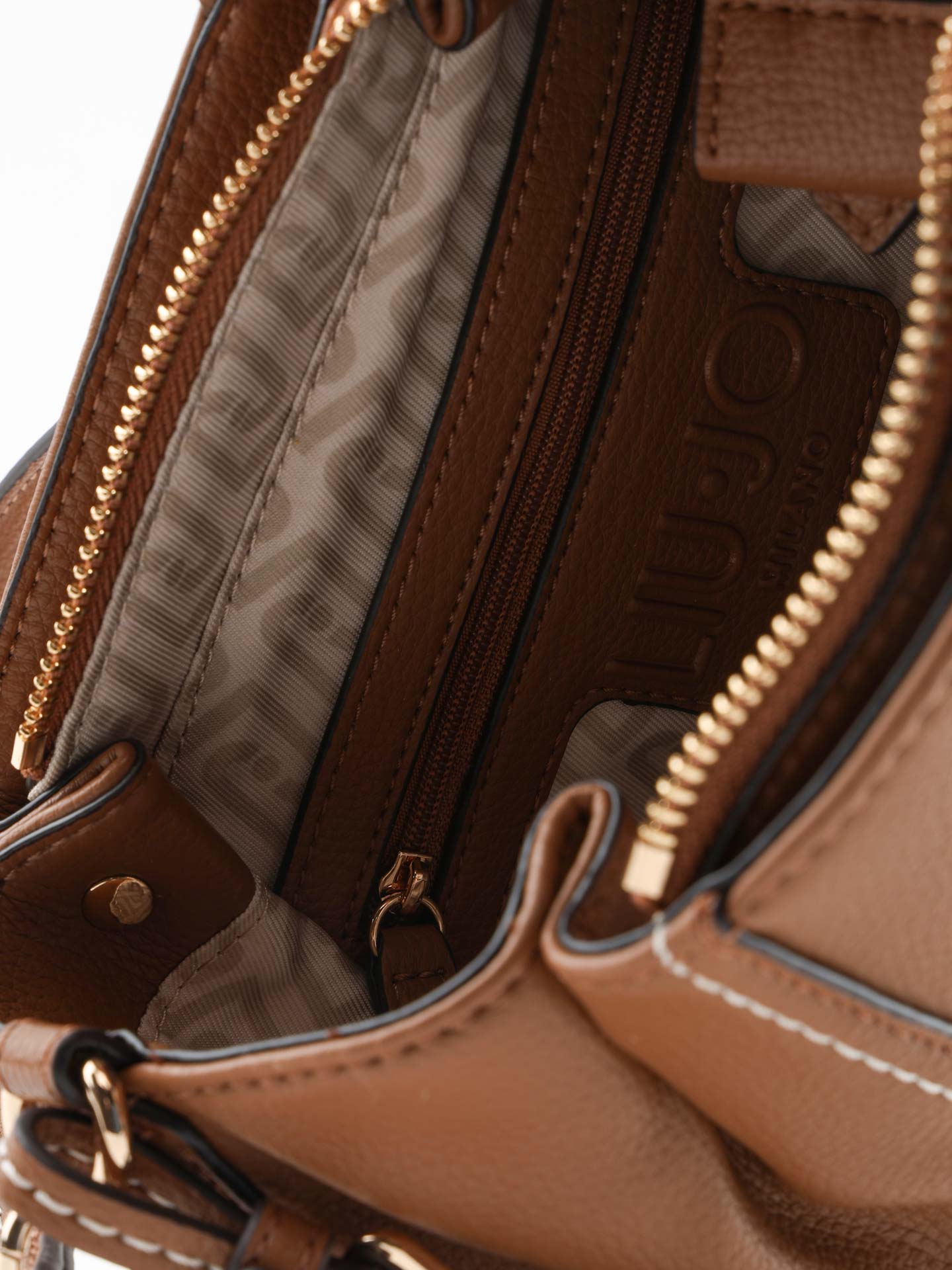 Mala de Ombro com Pespontos