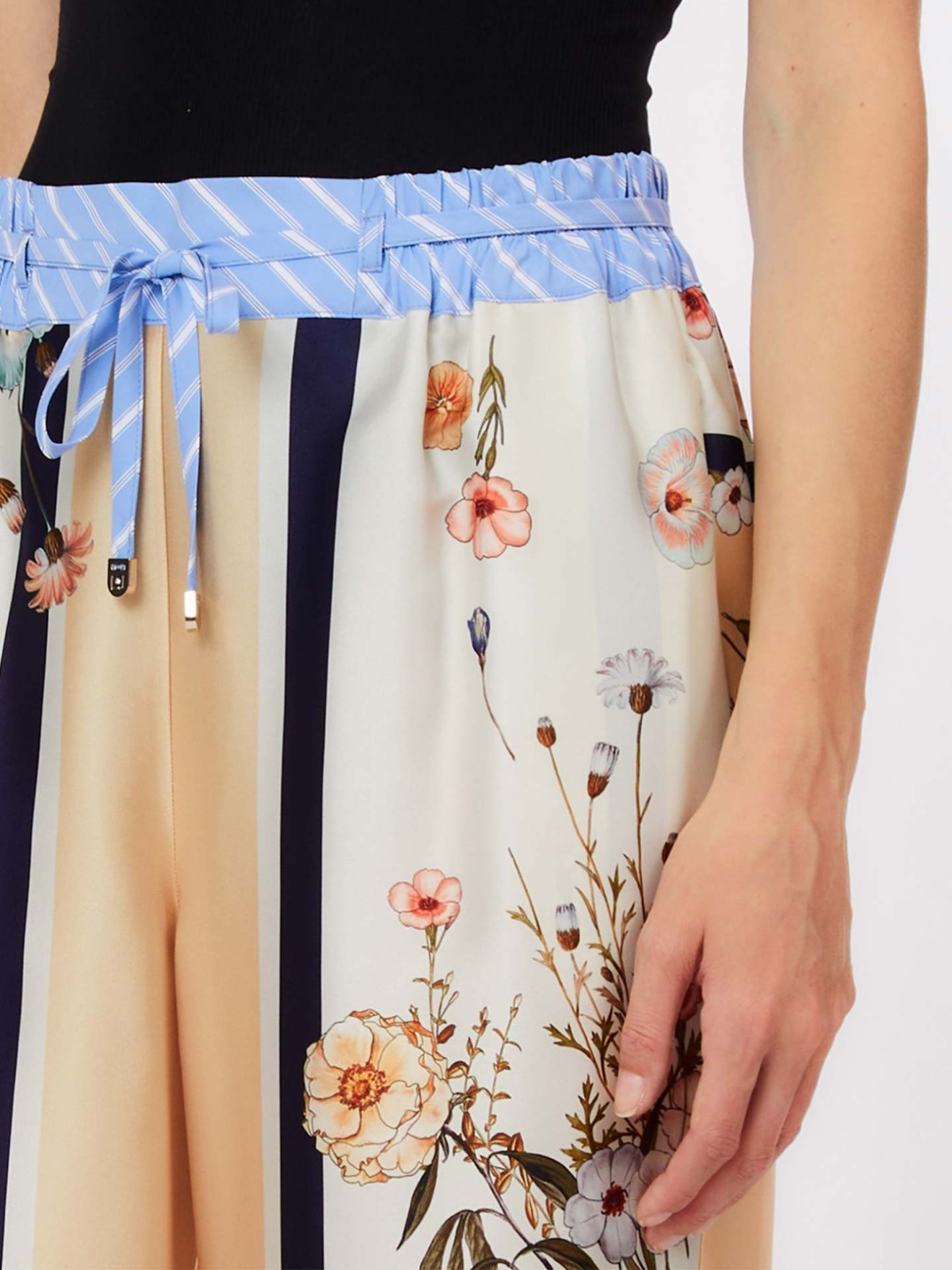 Cal�as Fluidas de Perna Larga com Padr�o