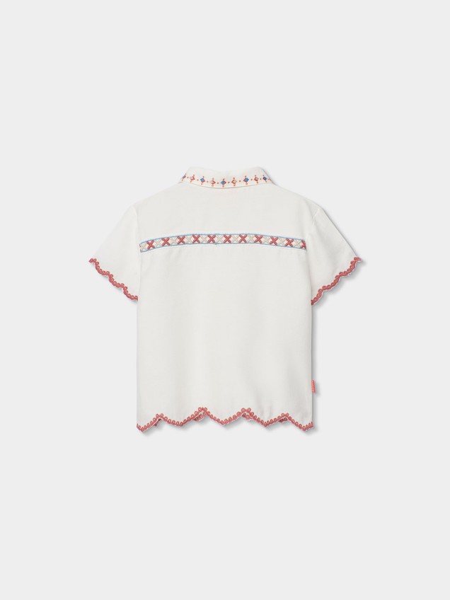 Camisa com Pormenores Bordados