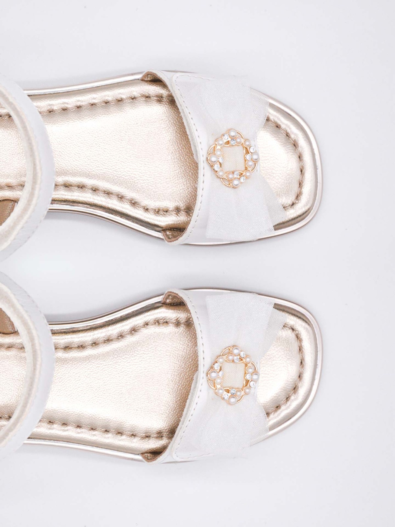 Sand�lias de Pele com La�o