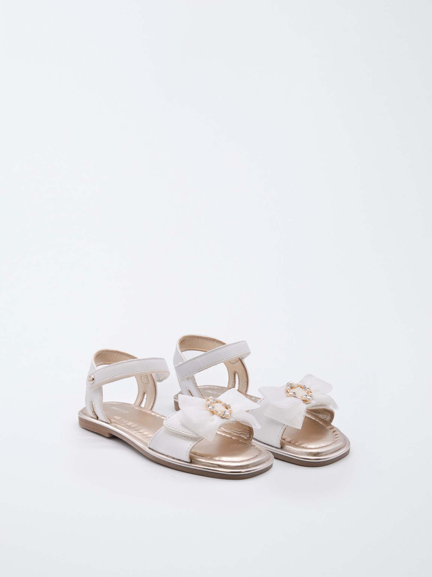 Sandálias de Pele com Laço