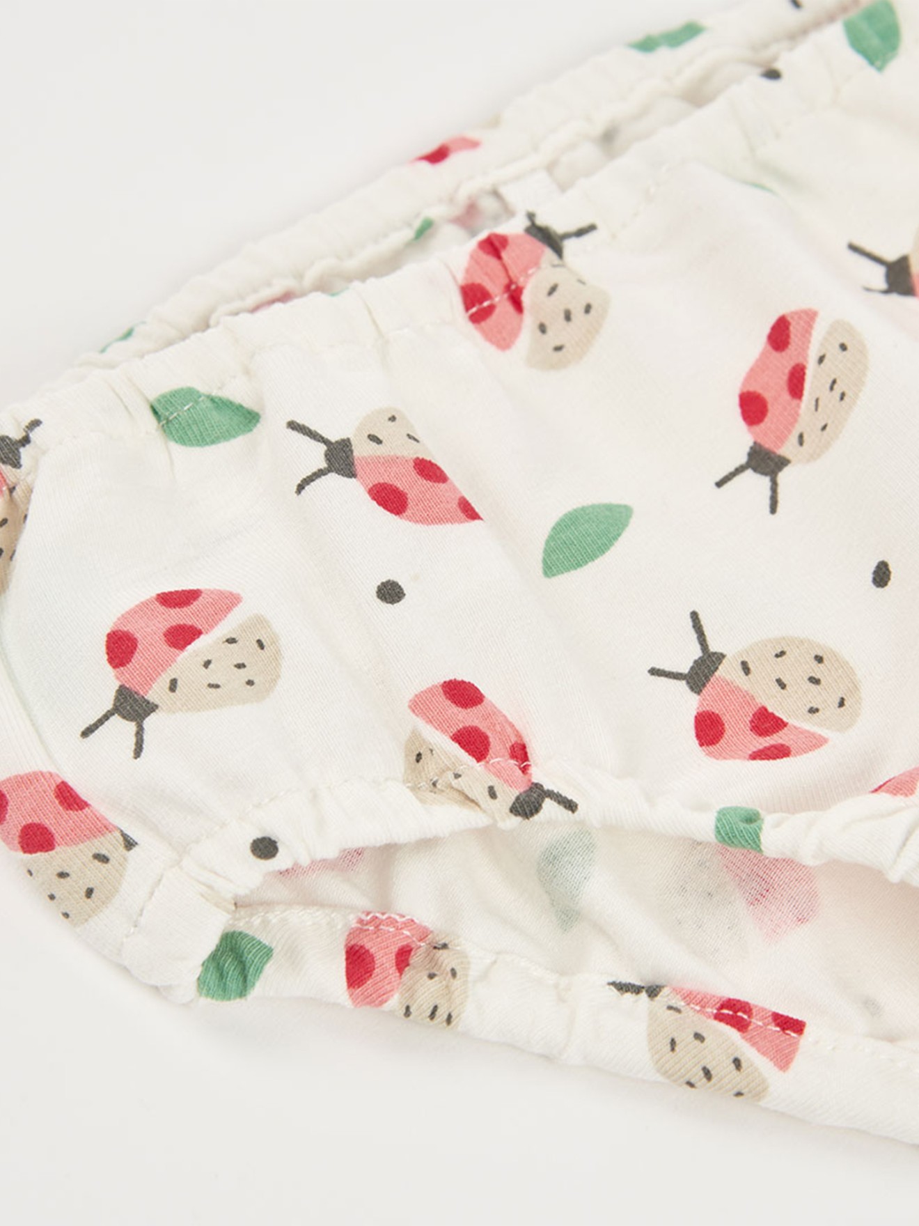 Conjunto de Vestido e Tapa-fraldas