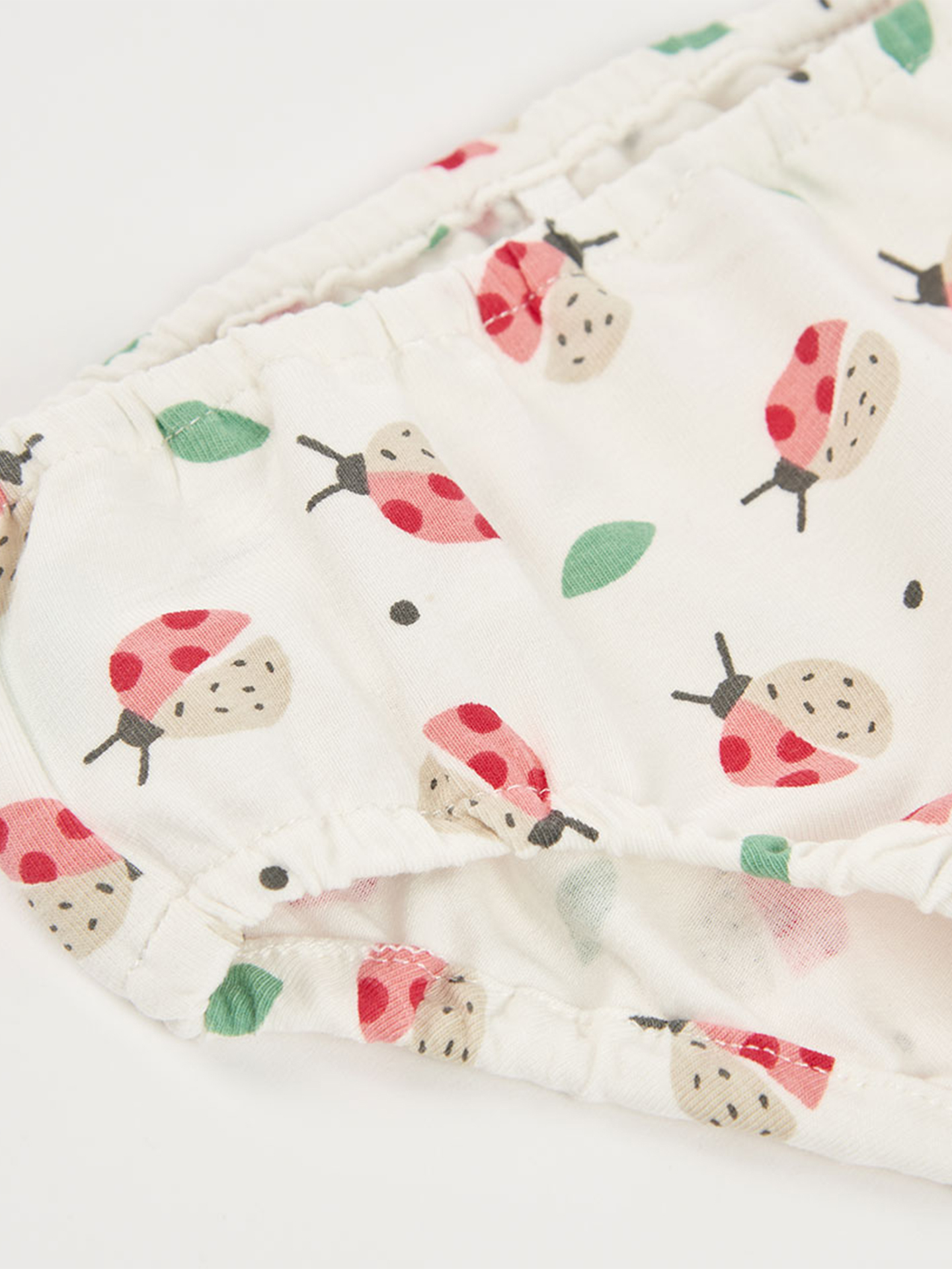 Conjunto de Vestido e Tapa-fraldas