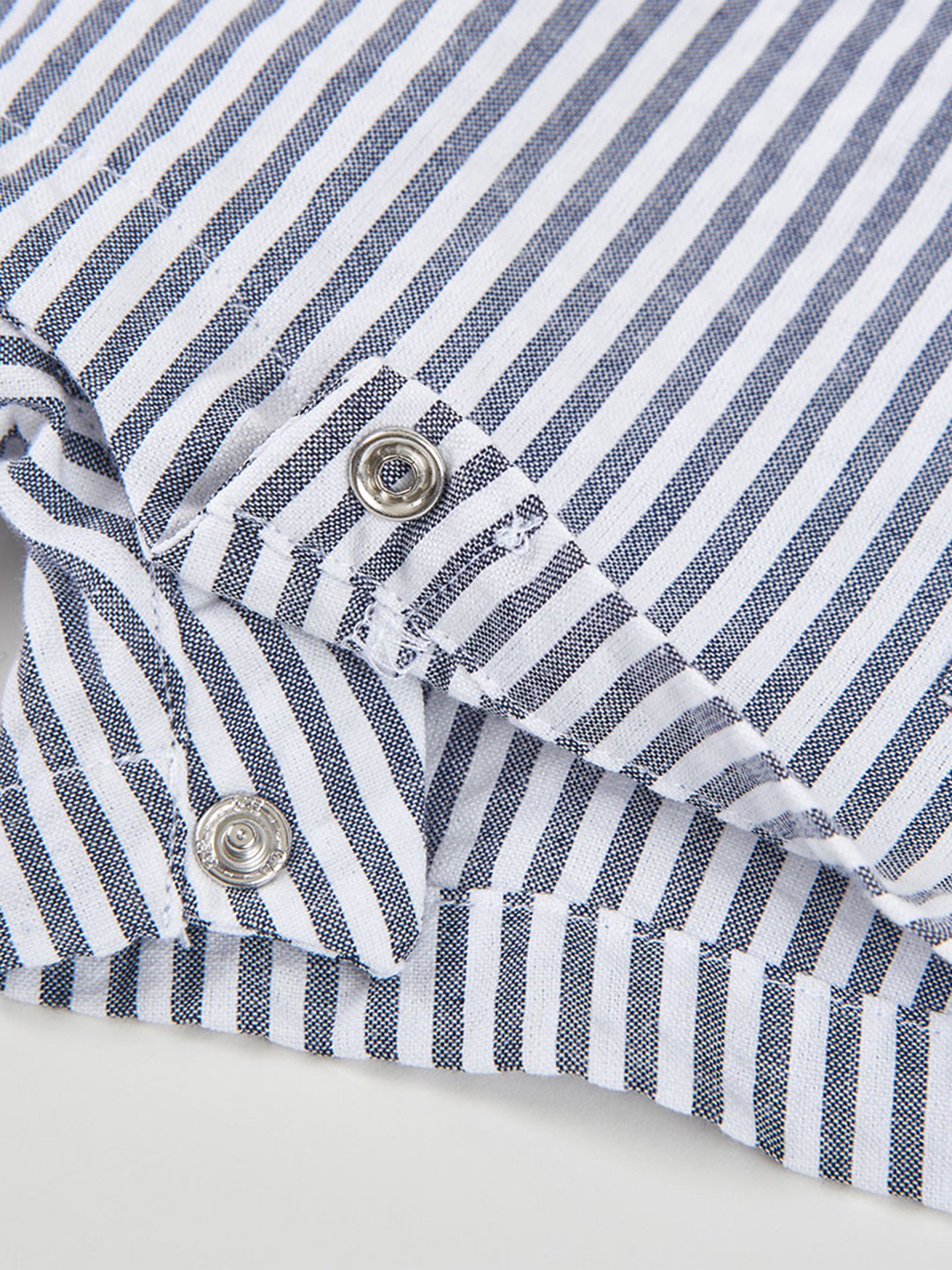 Conjunto de Jardineiras e Body