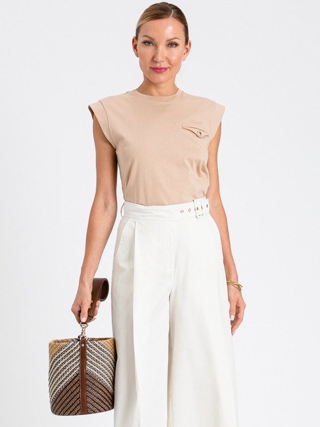 T-shirt com Bolso