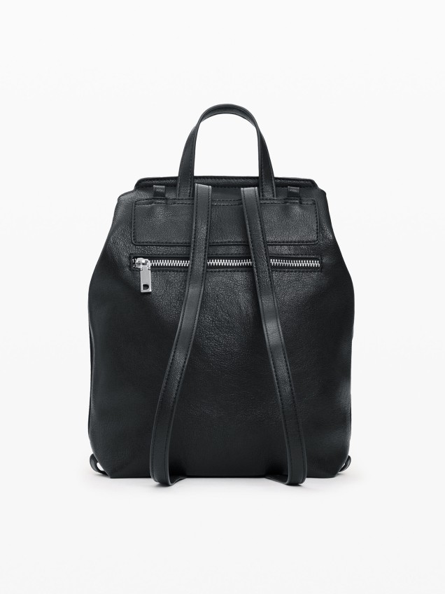 Mochila Mala com Detalhes Entrançados