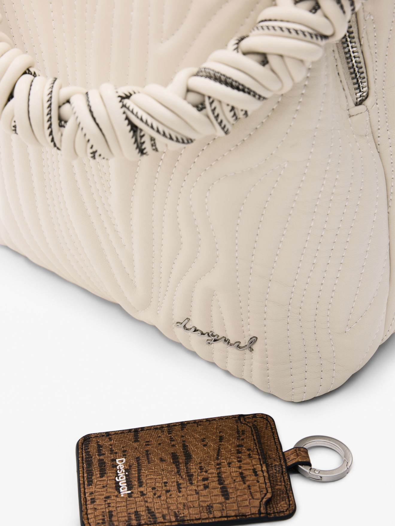 Mochila Convertível com Pespontos