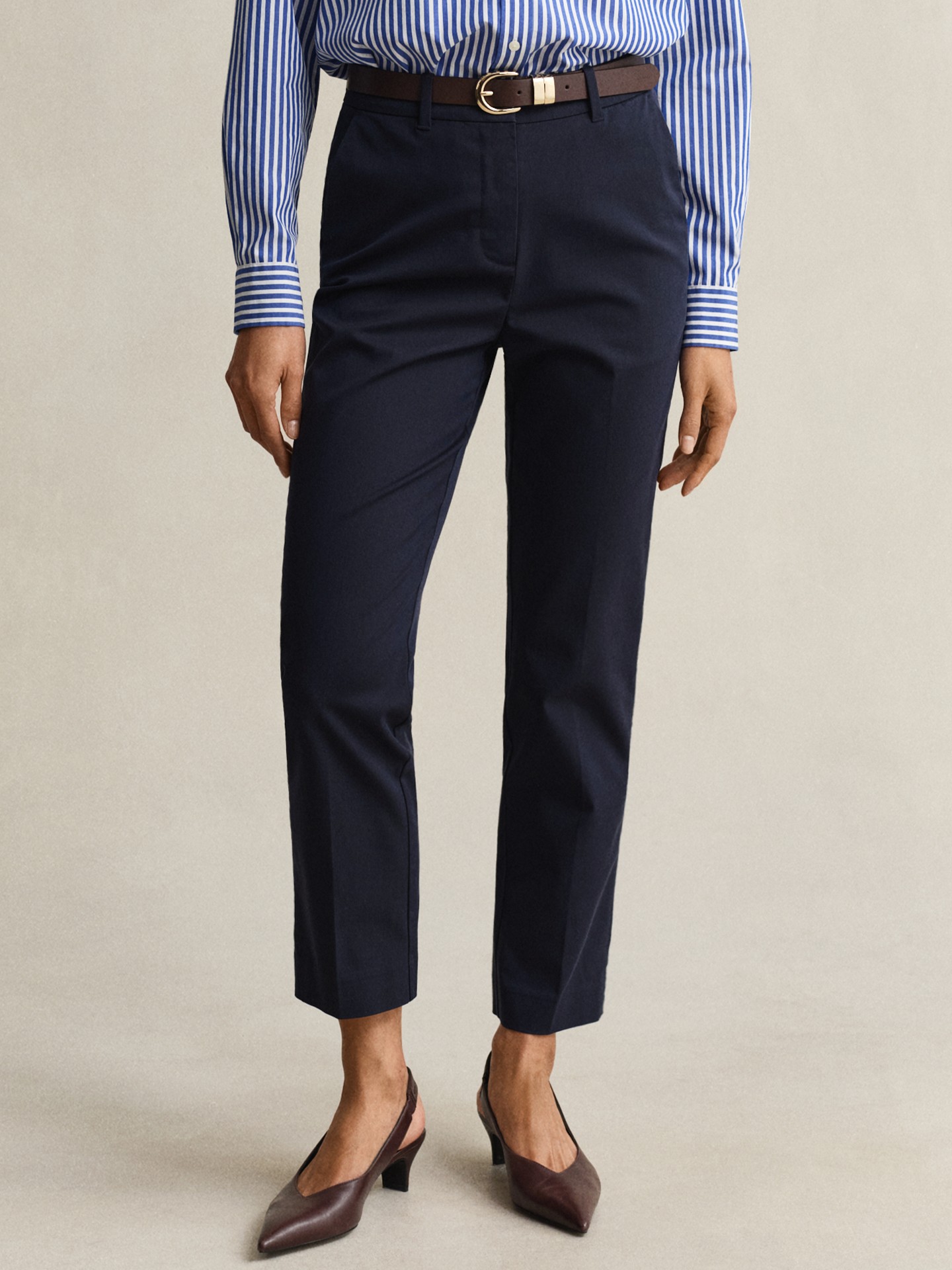 Calças Cropped Slim Fit