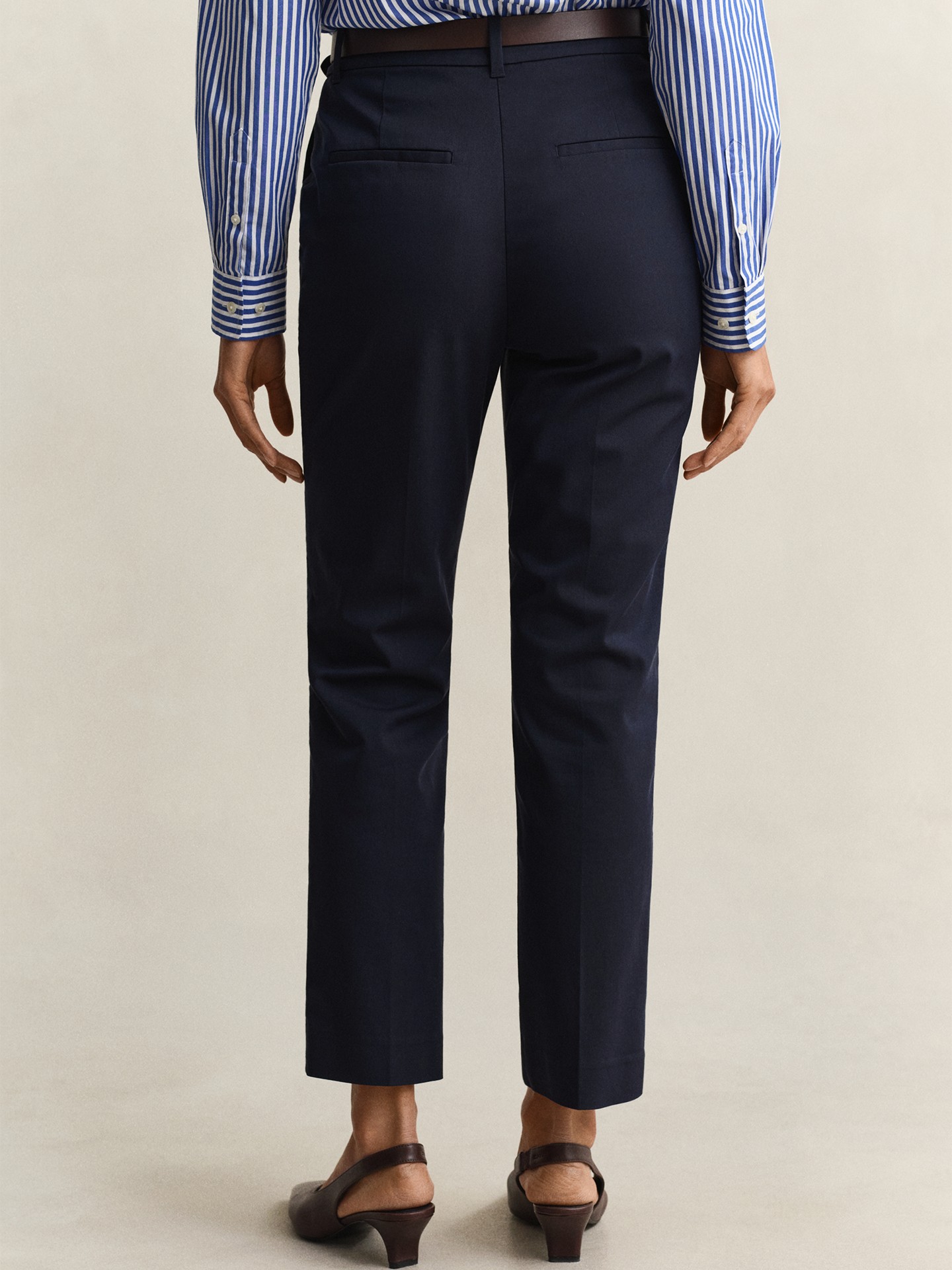 Calças Cropped Slim Fit