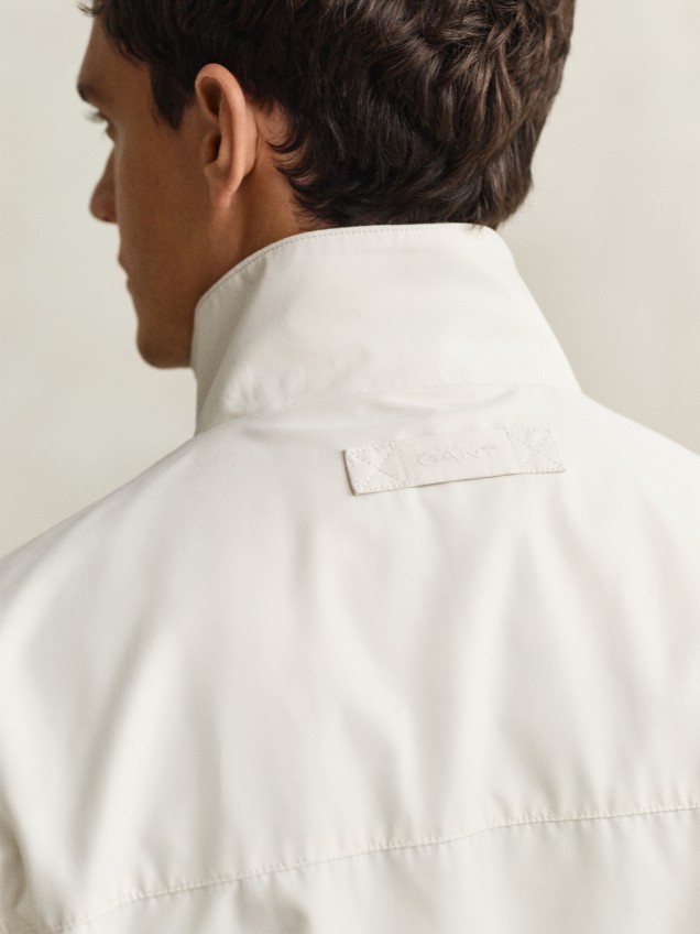 Blusão com Gola Subida