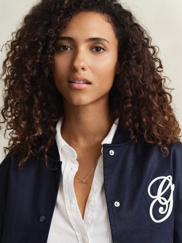 Blusão Bomber com Emblema no Peito