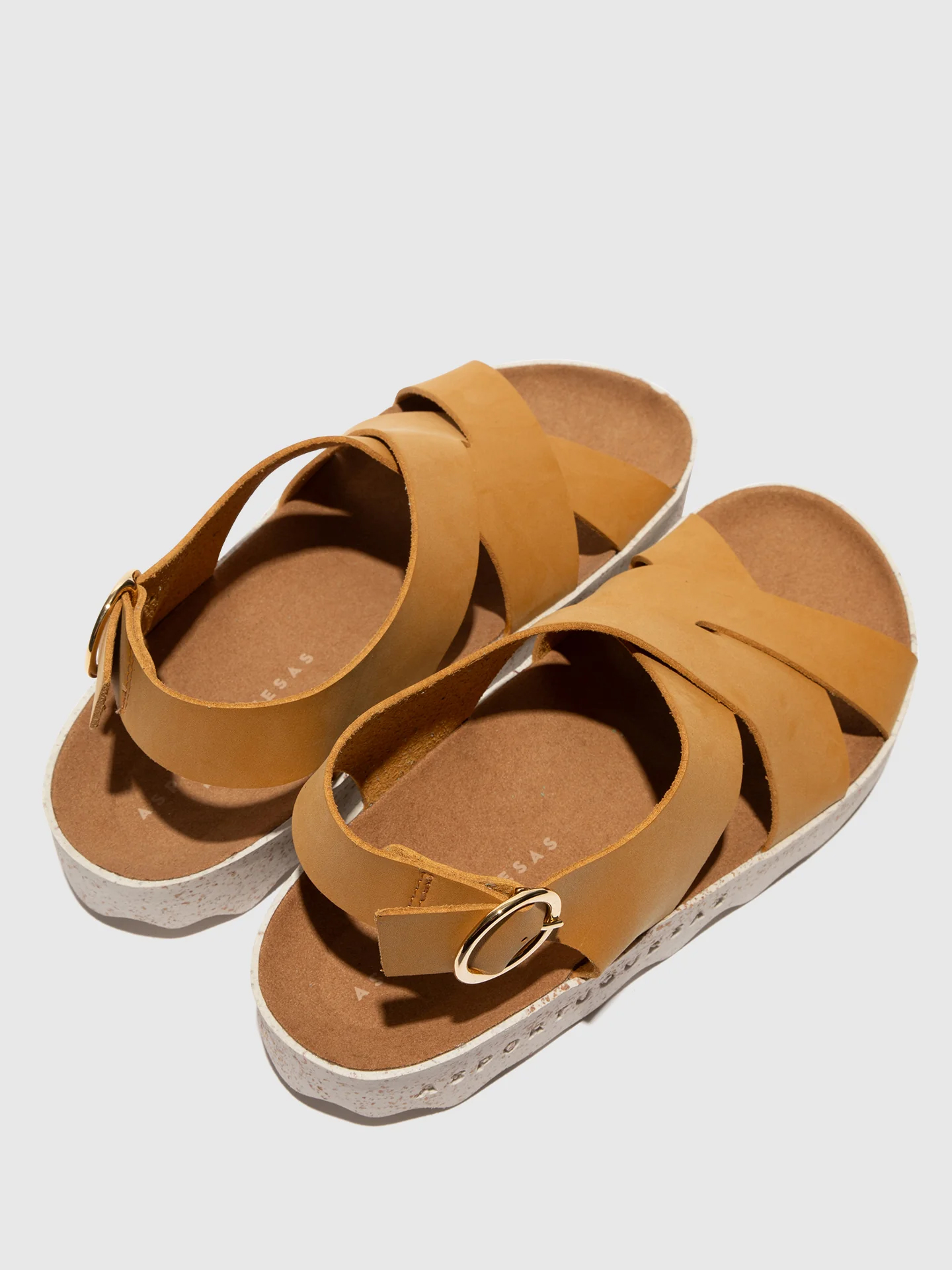 Sandálias de Plataforma com Tiras Cruzadas Cusk