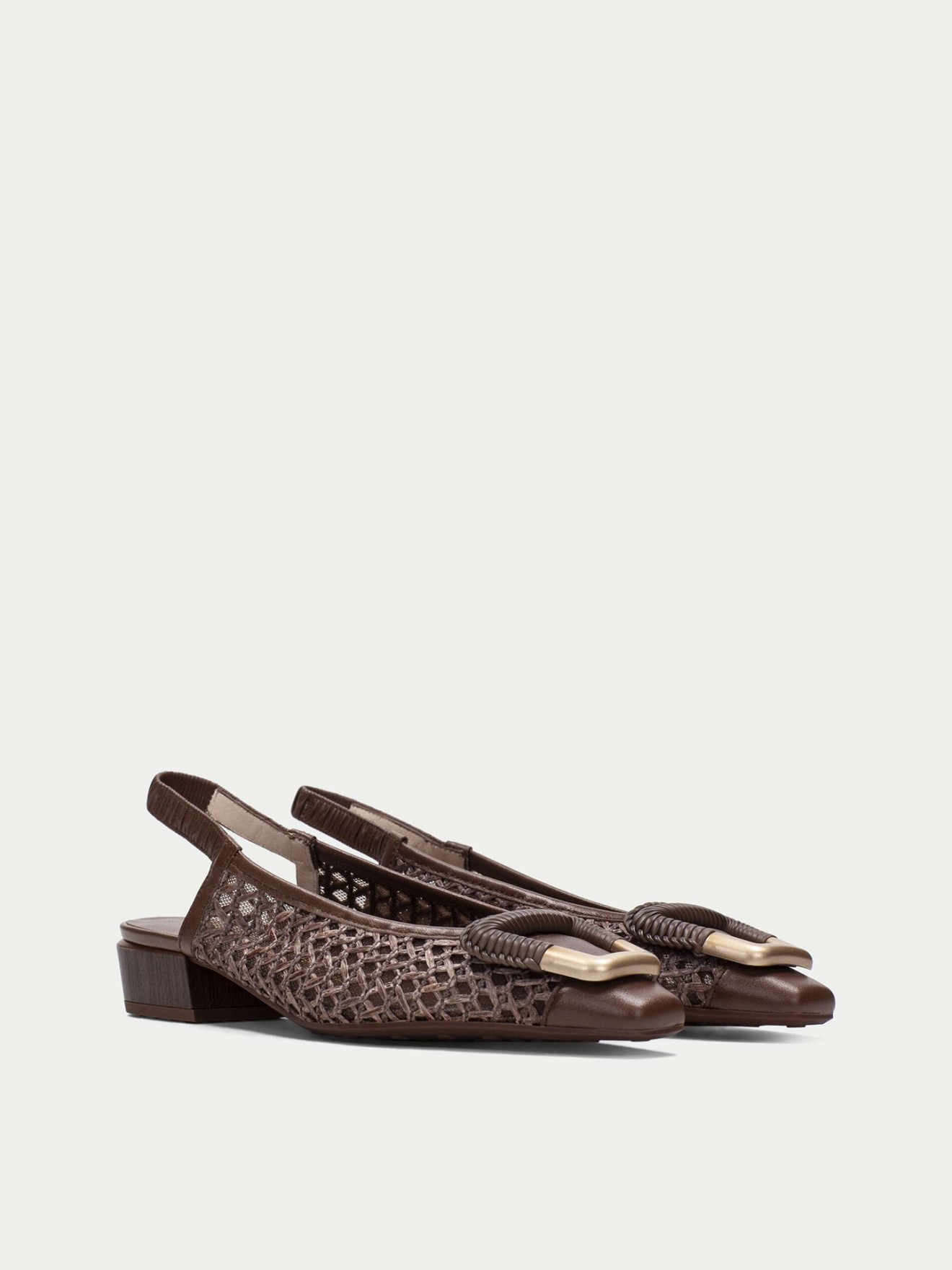 Sapatos Slingback em Pele