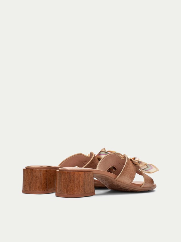 Sandálias Mule em Pele