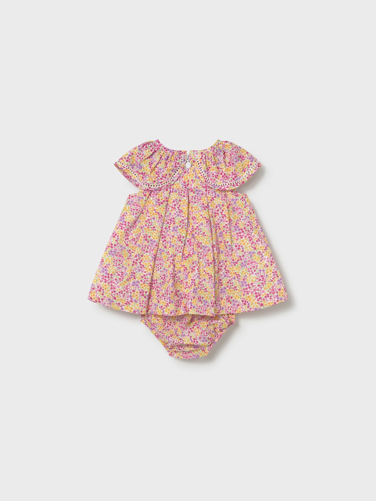 Conjunto de Vestido e Tapa-Fraldas