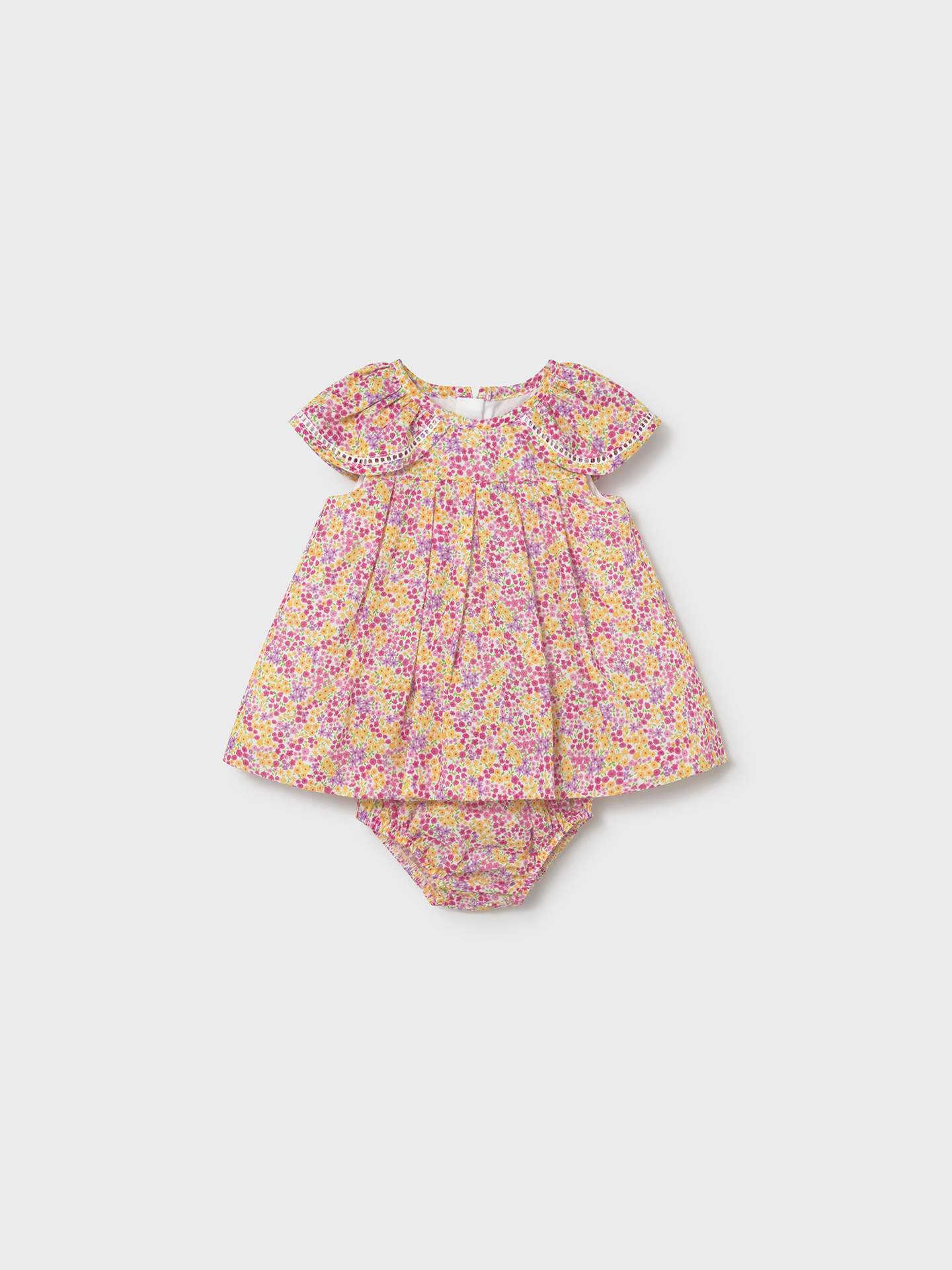 Conjunto de Vestido e Tapa-Fraldas