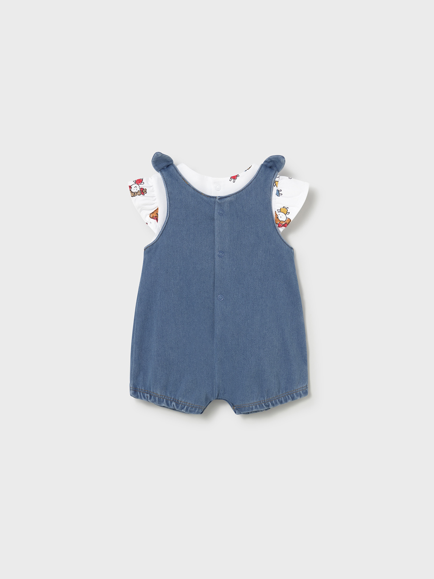 Conjunto de Jardineira e T-shirt