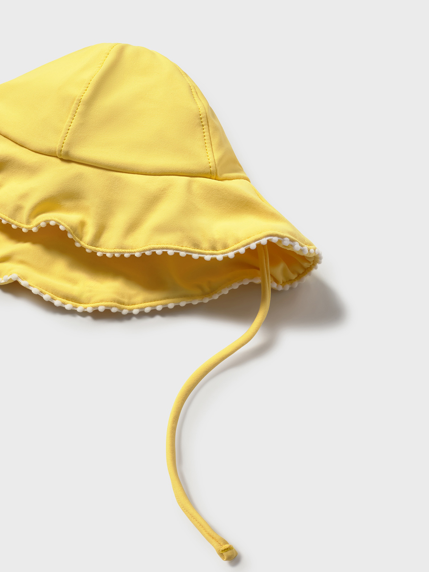 Conjunto de Fato de Banho e Chapéu