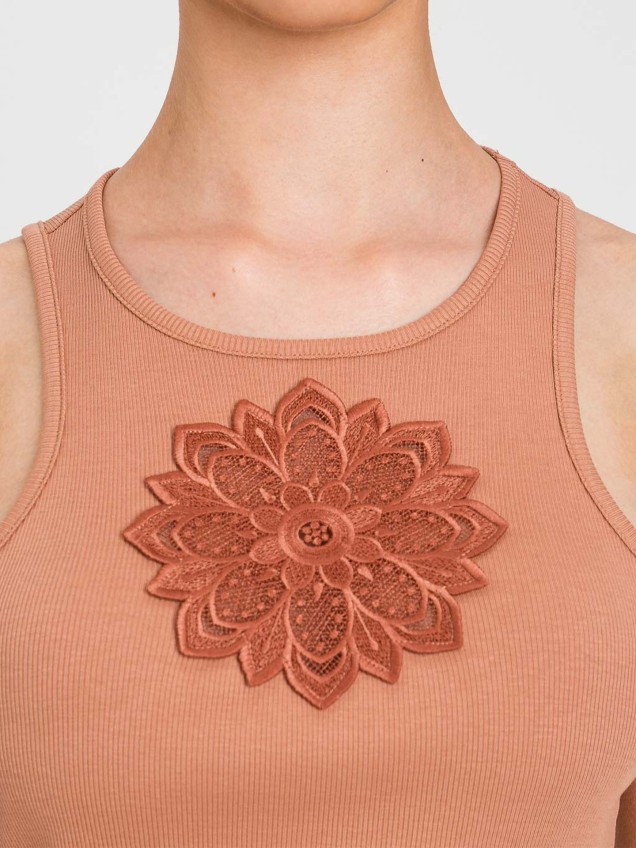Top com Bordado Floral