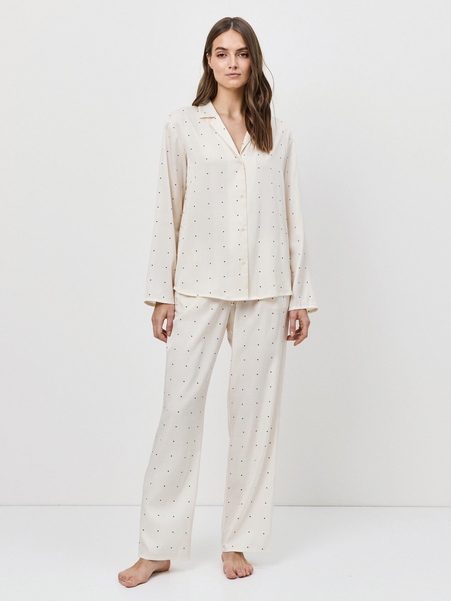 Pijama com Padr�o de Bolinhas