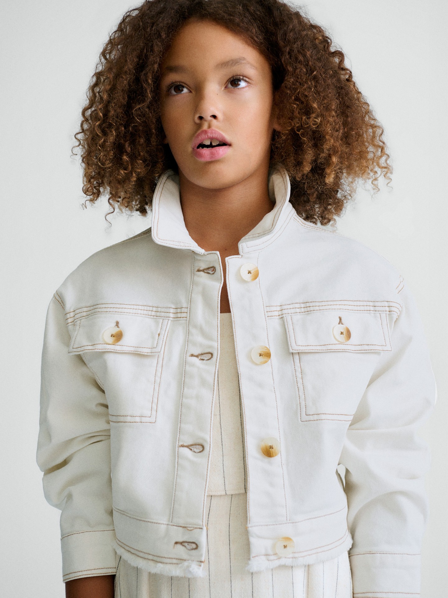 Blusão com Pespontos em Contraste