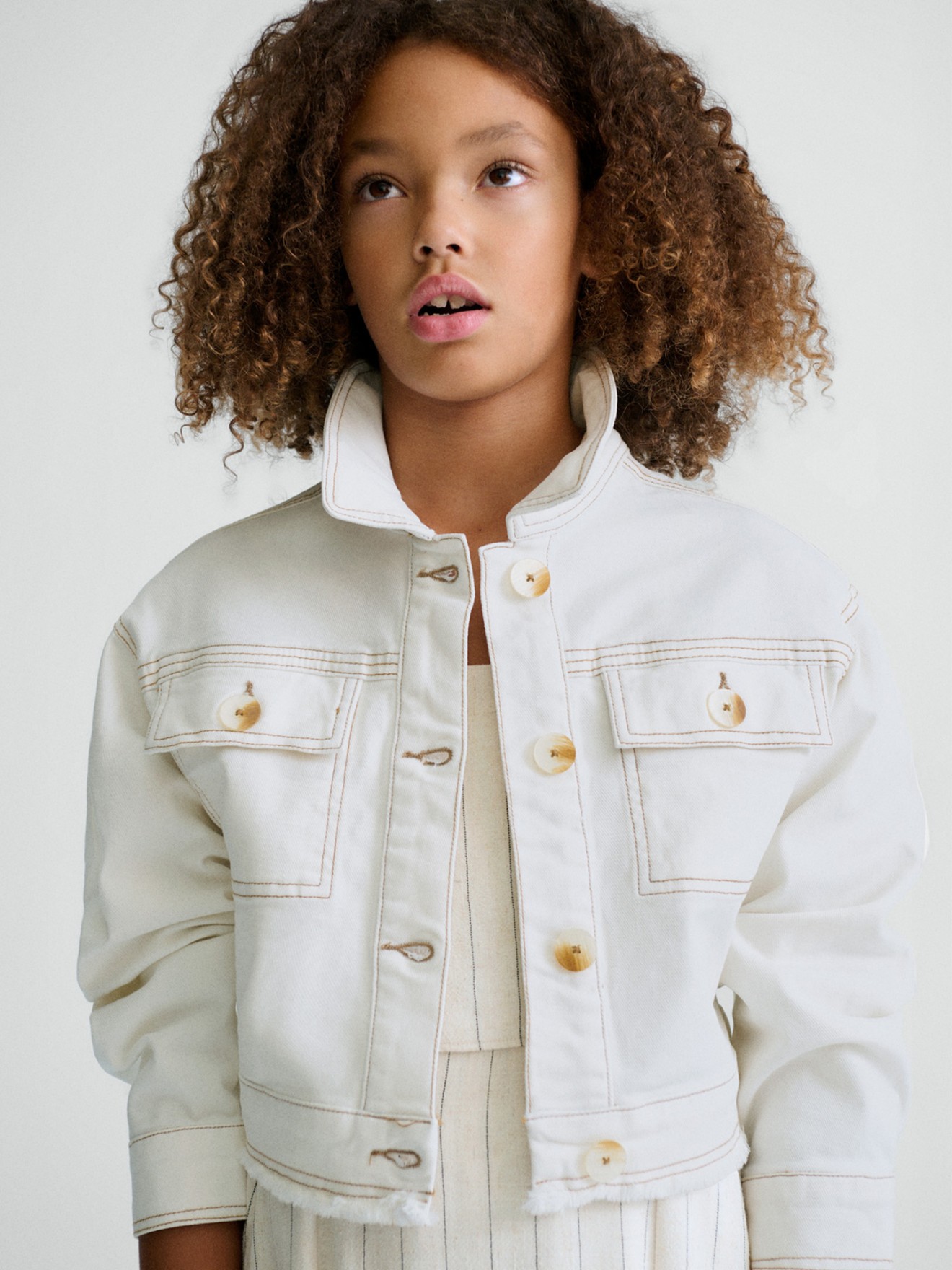 Blus�o com Pespontos em Contraste