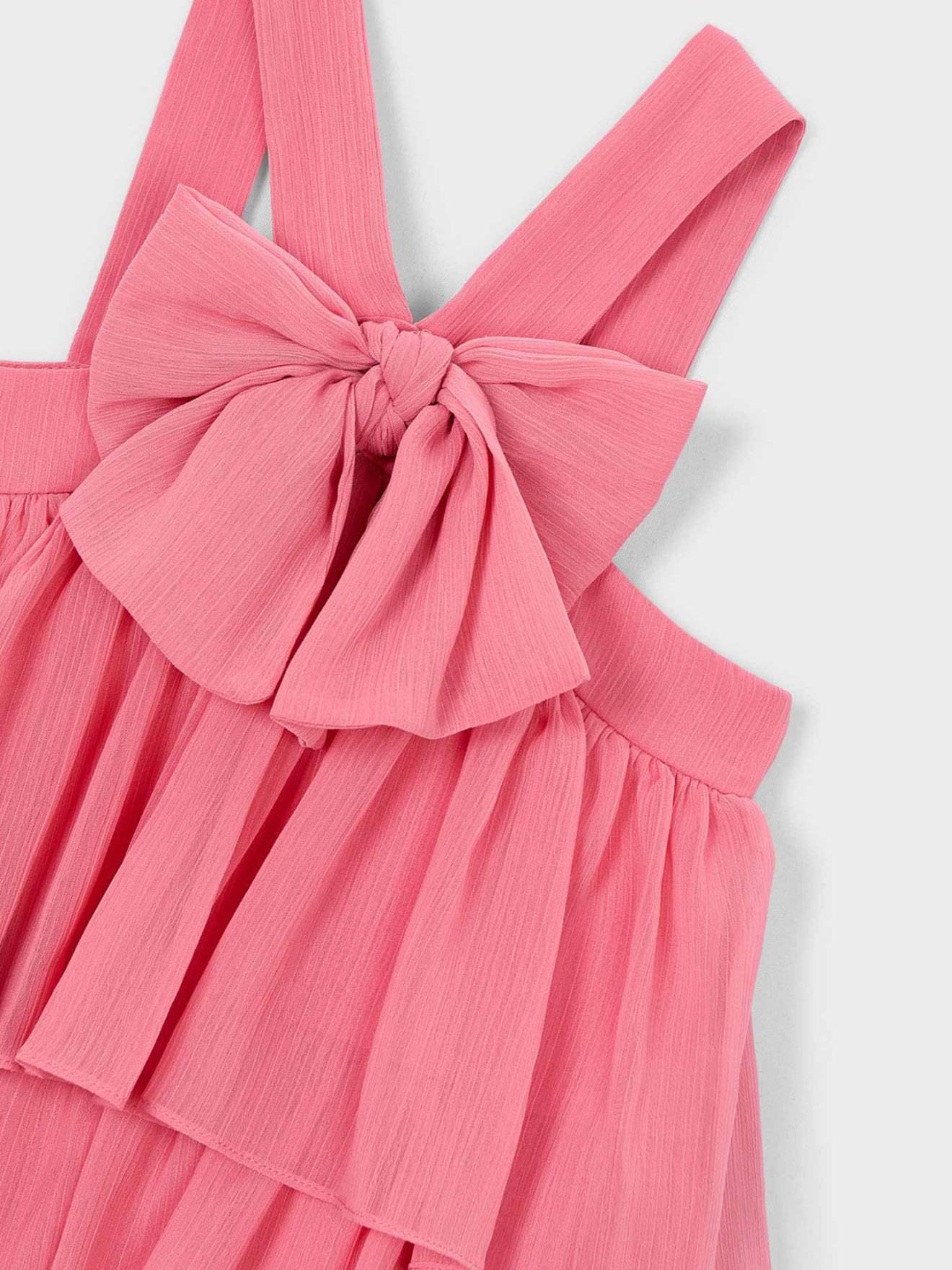 Vestido com Folhos e La�o