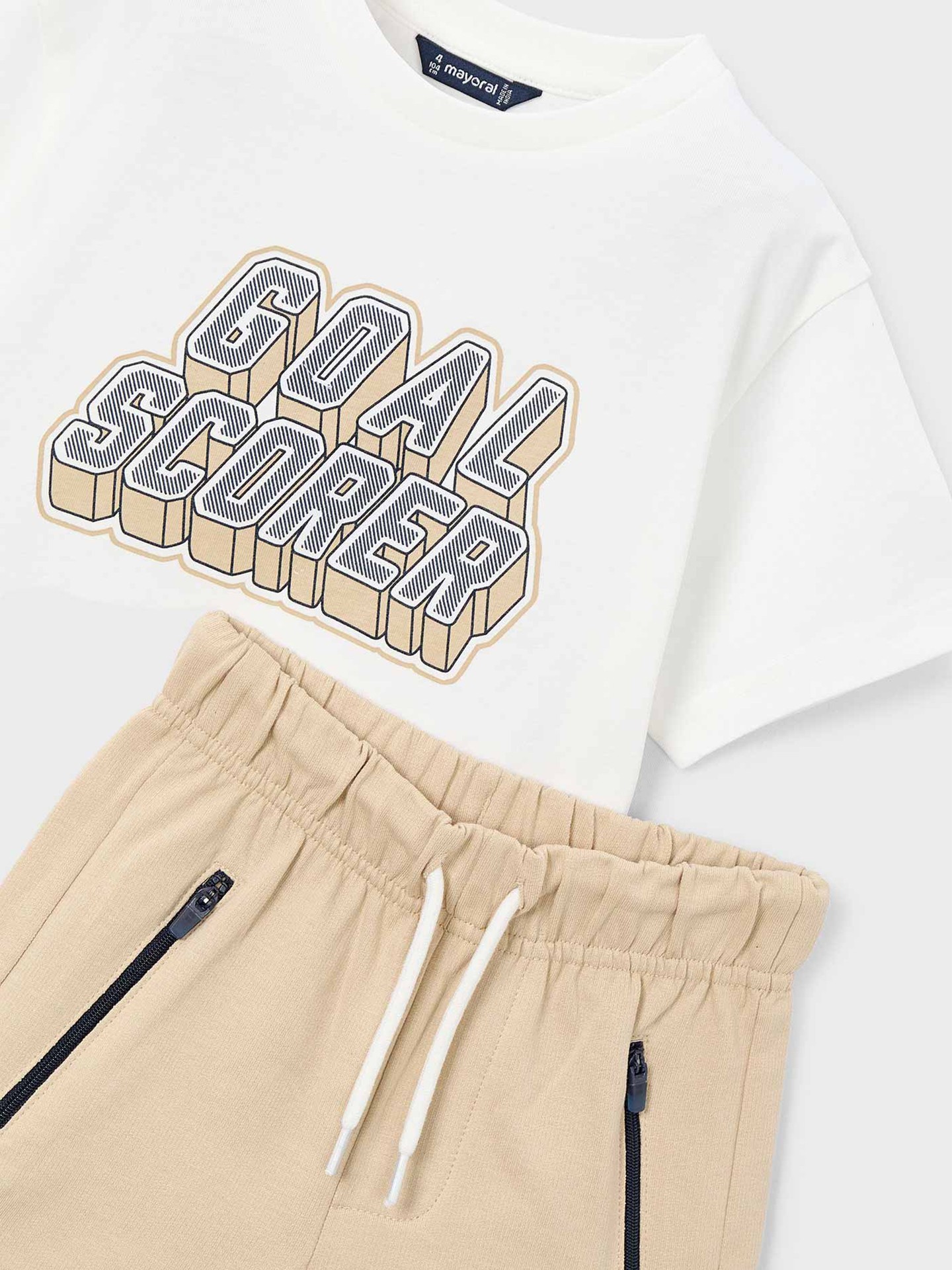 Conjunto de T-shirt e Calções