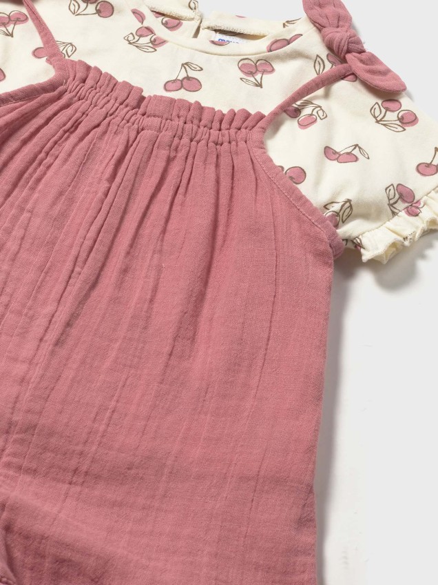 Conjunto de Jardineira-Calção e T-shirt